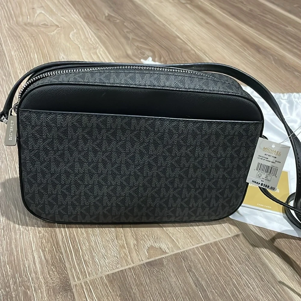 NWT Michael Kors monogram crossbody - Picture 9 of 10